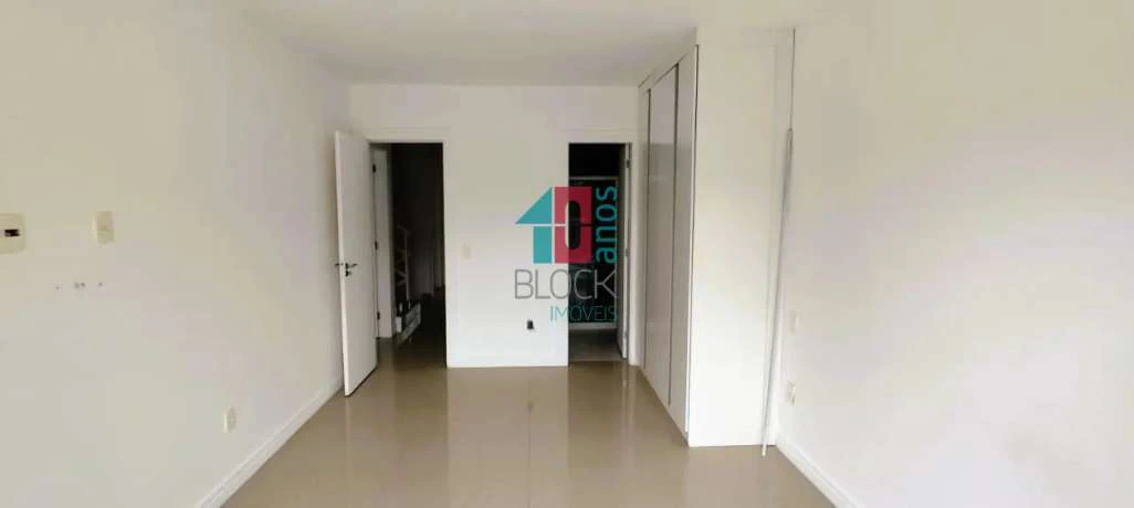Casa de condomínio com 4 suítes e 300 m² — photo 12