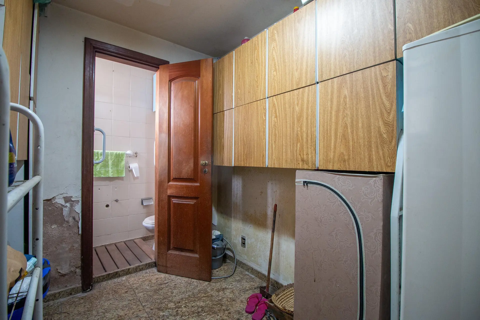 4-bedroom apartment in a building with a sauna — photo 64