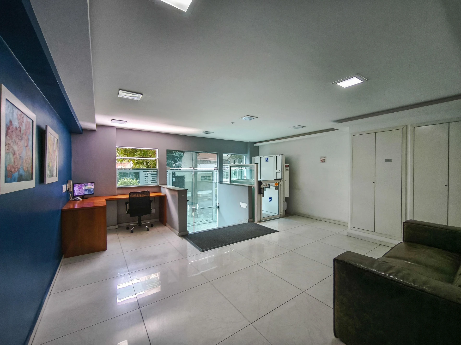 Furnished 2-bedroom apartment with private garden — photo 26