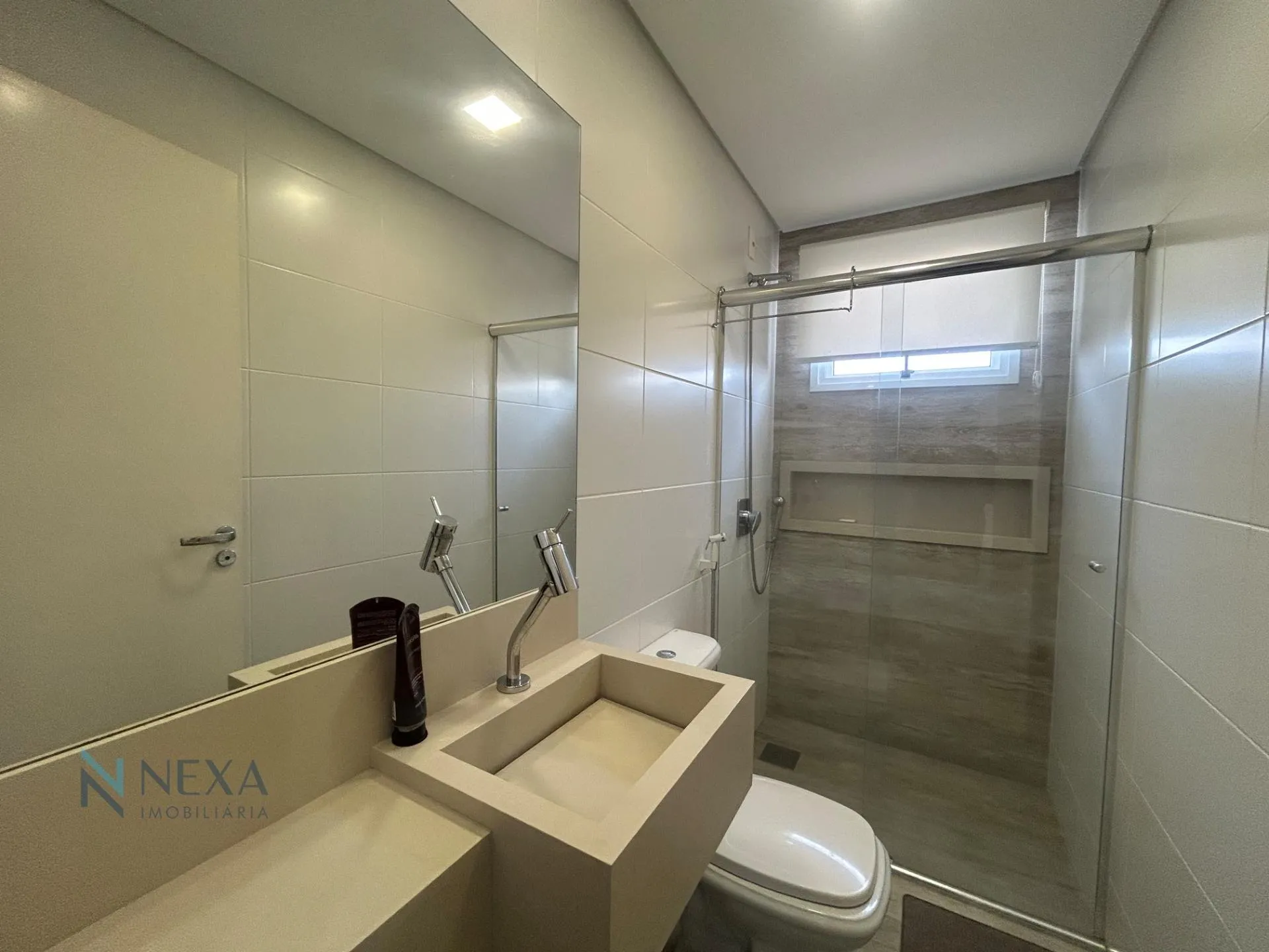 Furnished apartment with 2 en-suites and 152 m² — photo 23