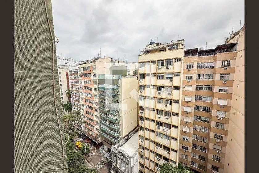 4-bedroom apartment with 3 bathrooms and 206 m² — photo 37