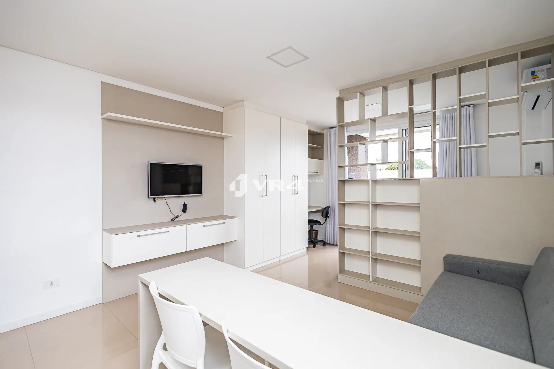 Студия 34 м² с рабочим местом и стиральной машиной — photo 13