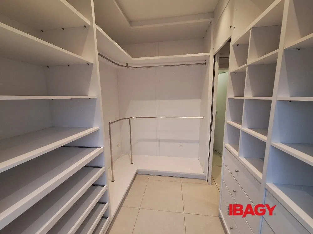 Меблированная квартира с 2 спальнями-сюитами и балконом — photo 5