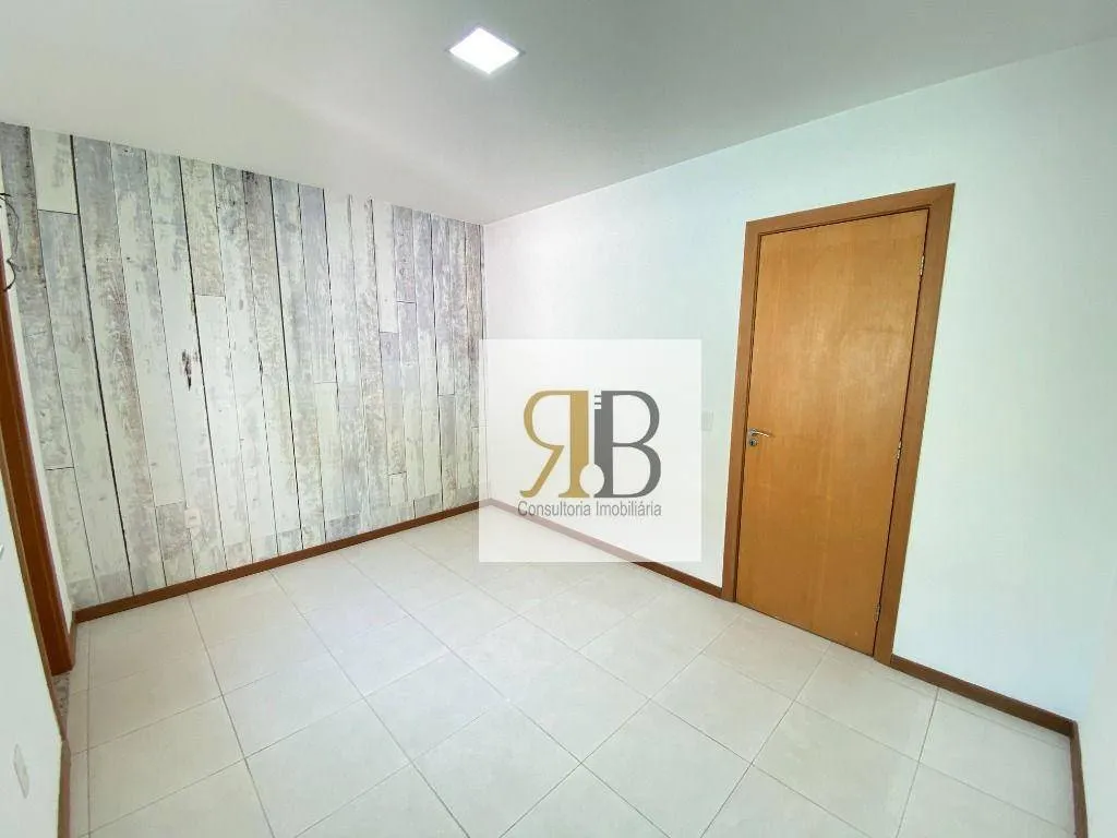 House with 4 bedrooms and open-plan gas kitchen — photo 26