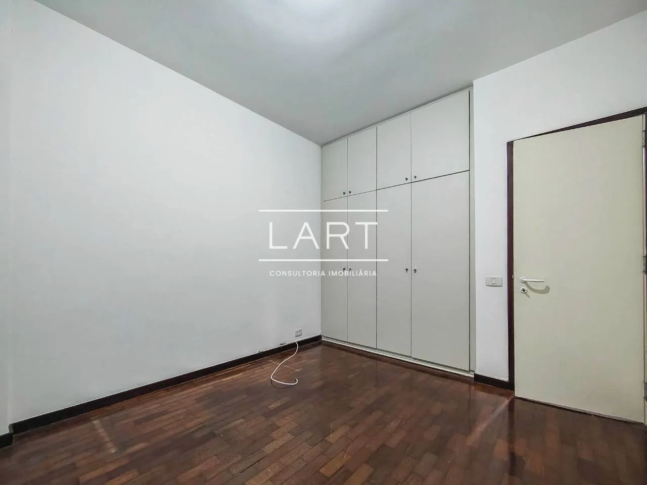 Apartment on the 8th floor with a water view — photo 2