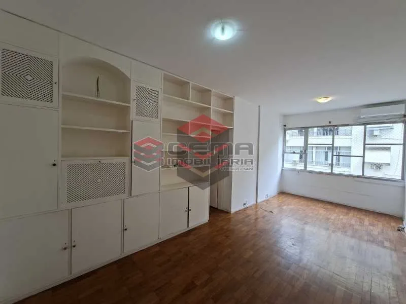Деревянный пол или ламинат и 3 спальни: квартира 96 м²
