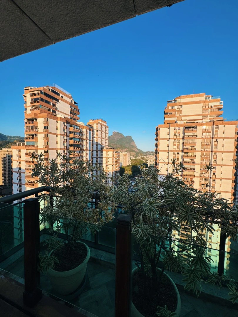 Furnished 290 m² apartment with a balcony grill — photo 8