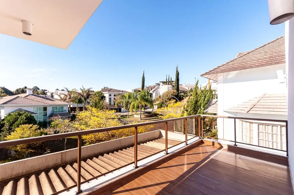 Furnished house with 4 bedrooms across 1167 m² and 8 spots — photo 11