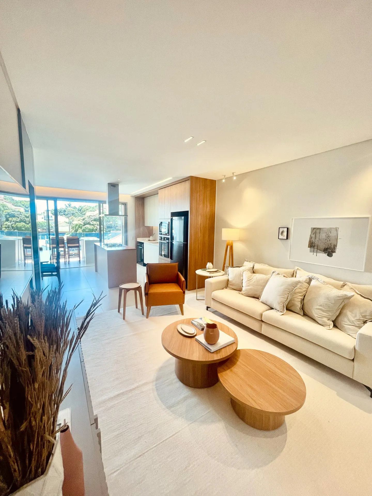 Apartamento amueblado con 3 suites y 130 m² — photo 2