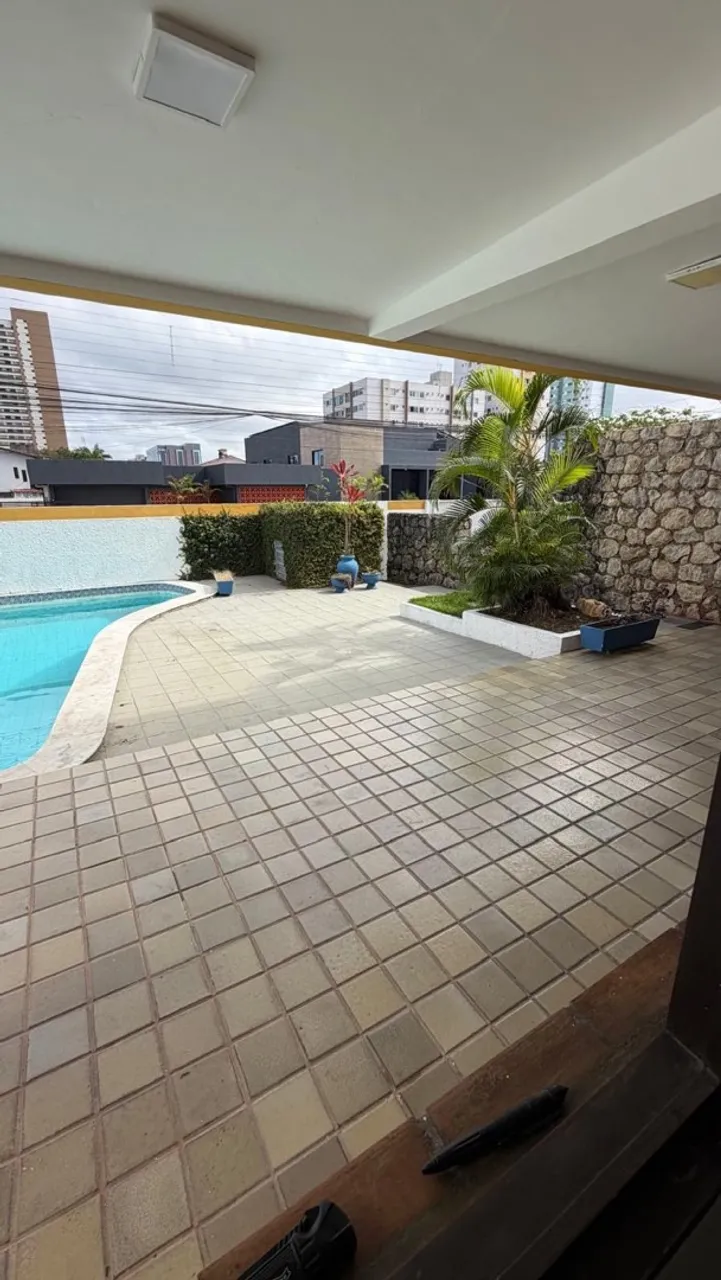 5-bedroom house, 400 m² — photo 19