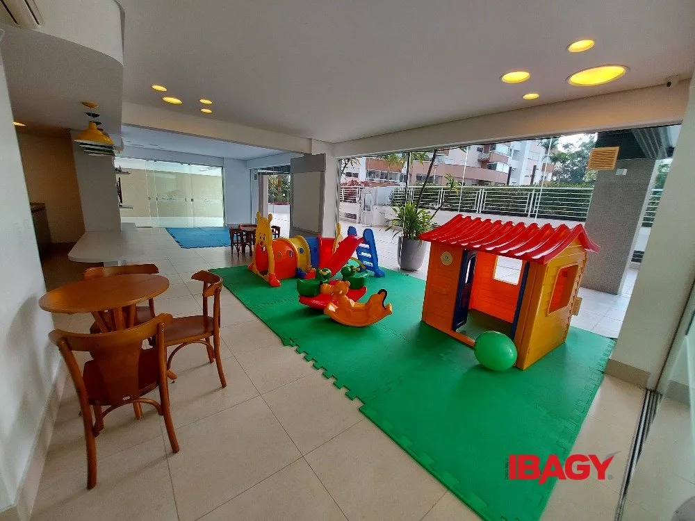 Furnished apartment with 2 bedrooms and 79 m² — photo 26