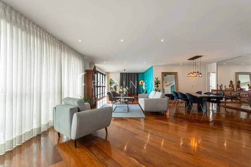 Furnished 250 m² apartment with 2 en-suite bedrooms — photo 13