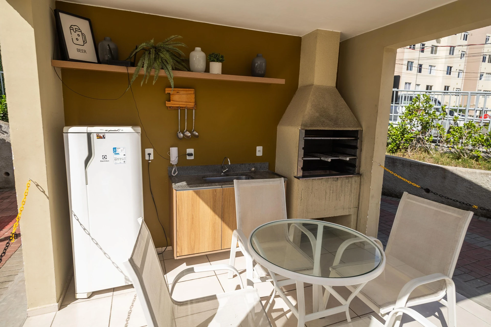 Apartamento de 2 quartos em condomínio com piscina — photo 11