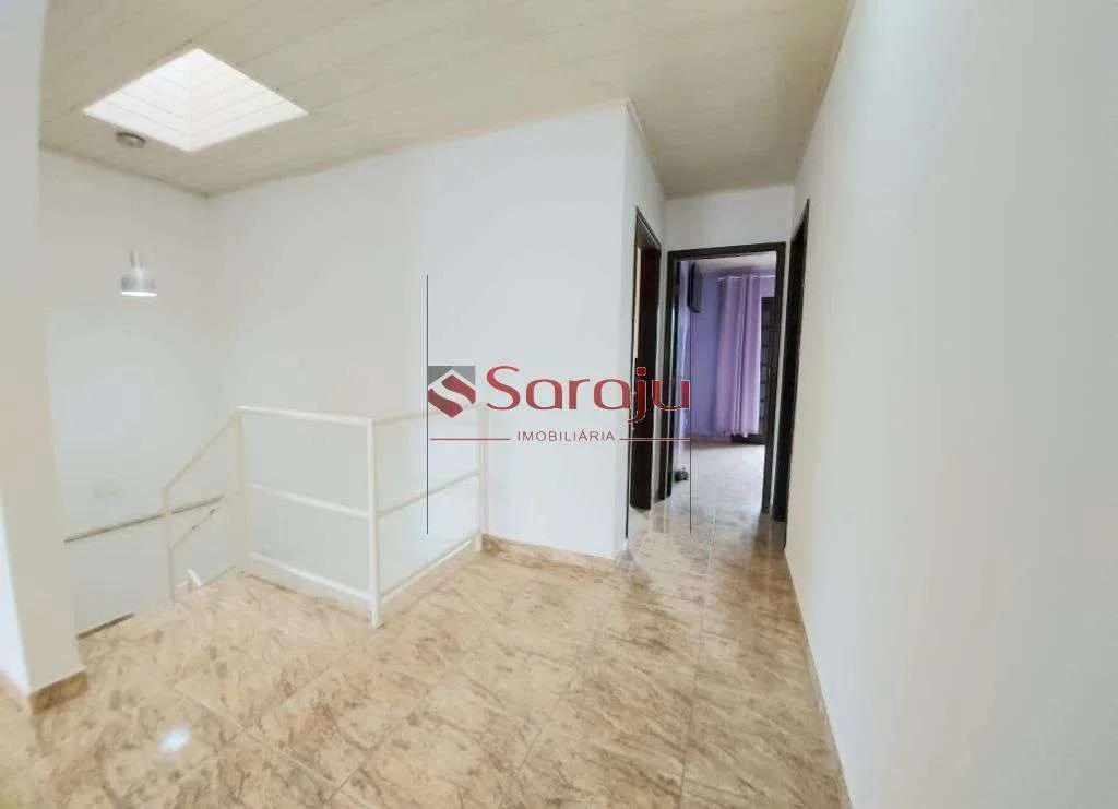 Glass-enclosed balcony in a 4-bedroom house, 150 m² — photo 12