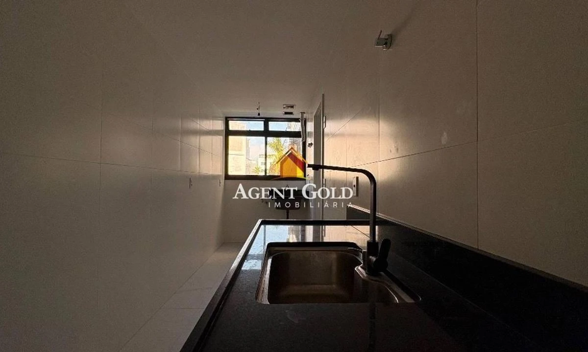 3-bedroom apartment, 1 with its own bathroom, 127 m² — photo 9