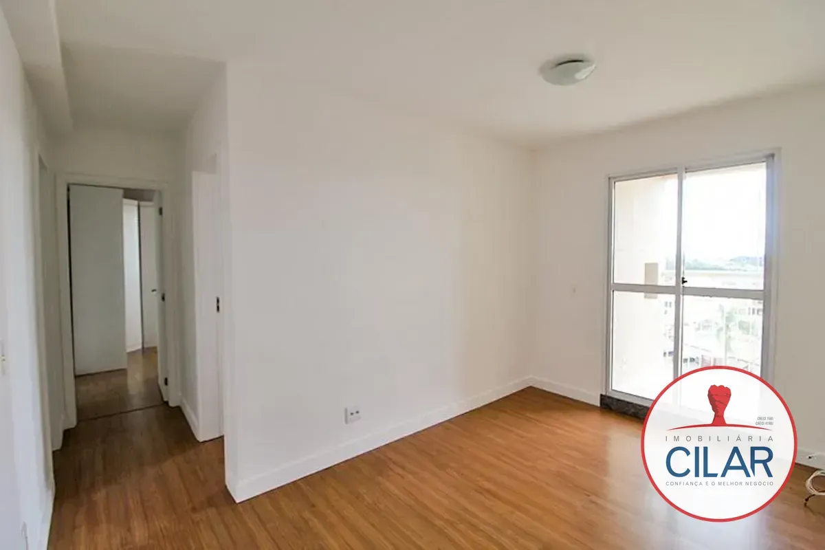 2-bedroom apartment in a building with a gym — photo 10