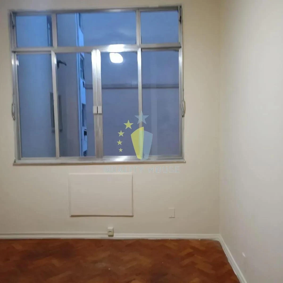 Apartment, 75 m², with wood or laminate floors — photo 2