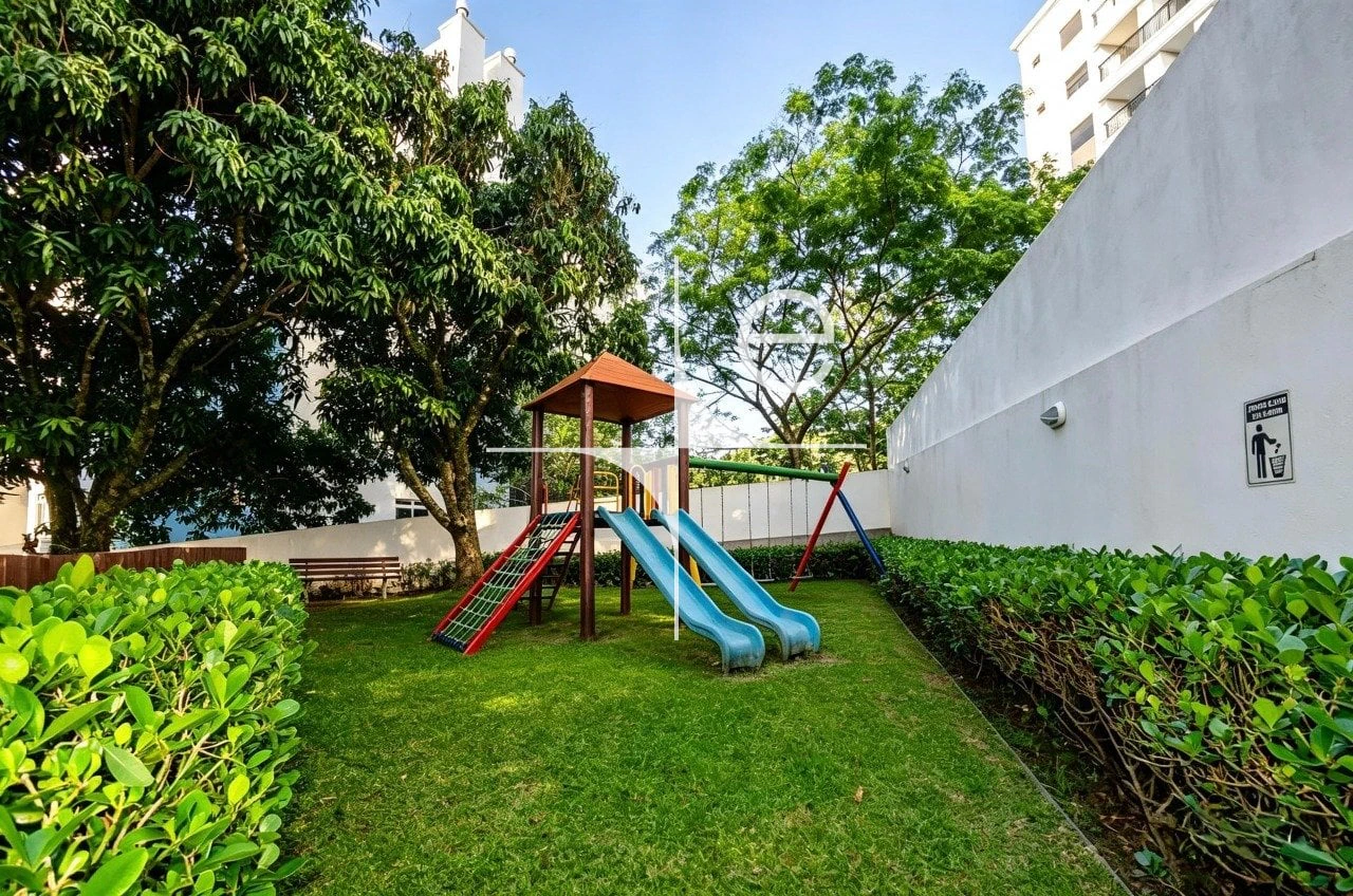 Furnished apartment, 85 m², with a glass-enclosed balcony — photo 29