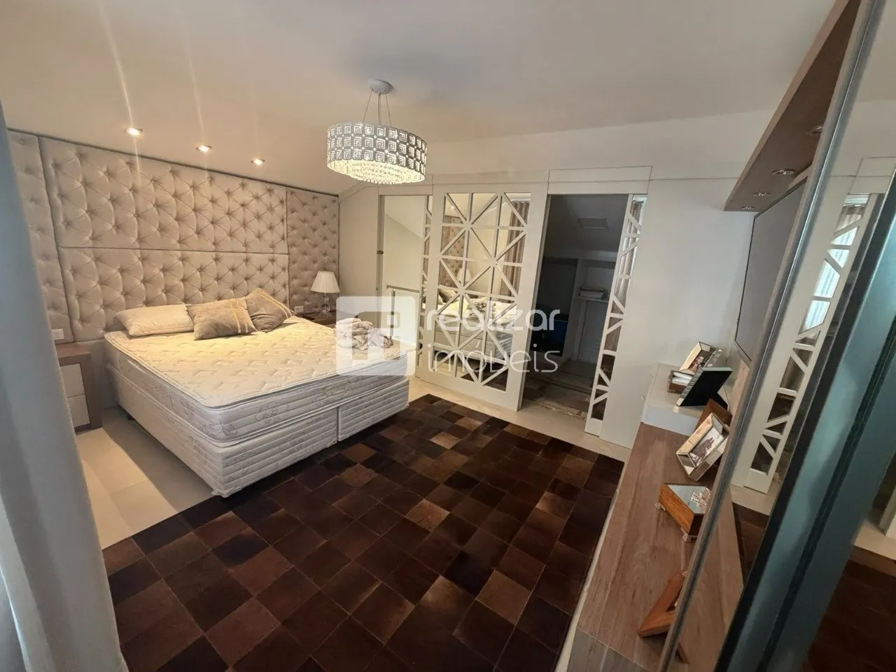 Furnished apartment, 138 m², with a home office — photo 9