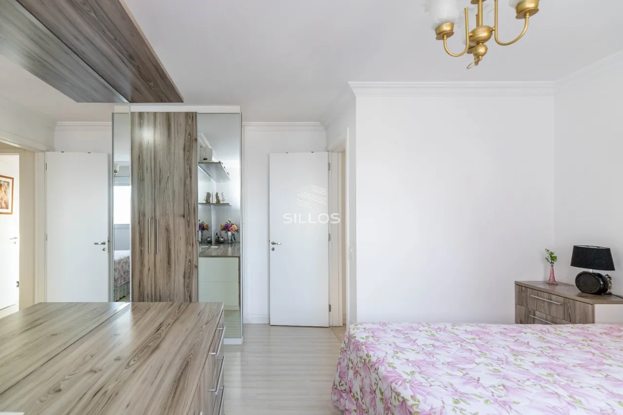 2-bedroom apartment in a building with a gym — photo 7