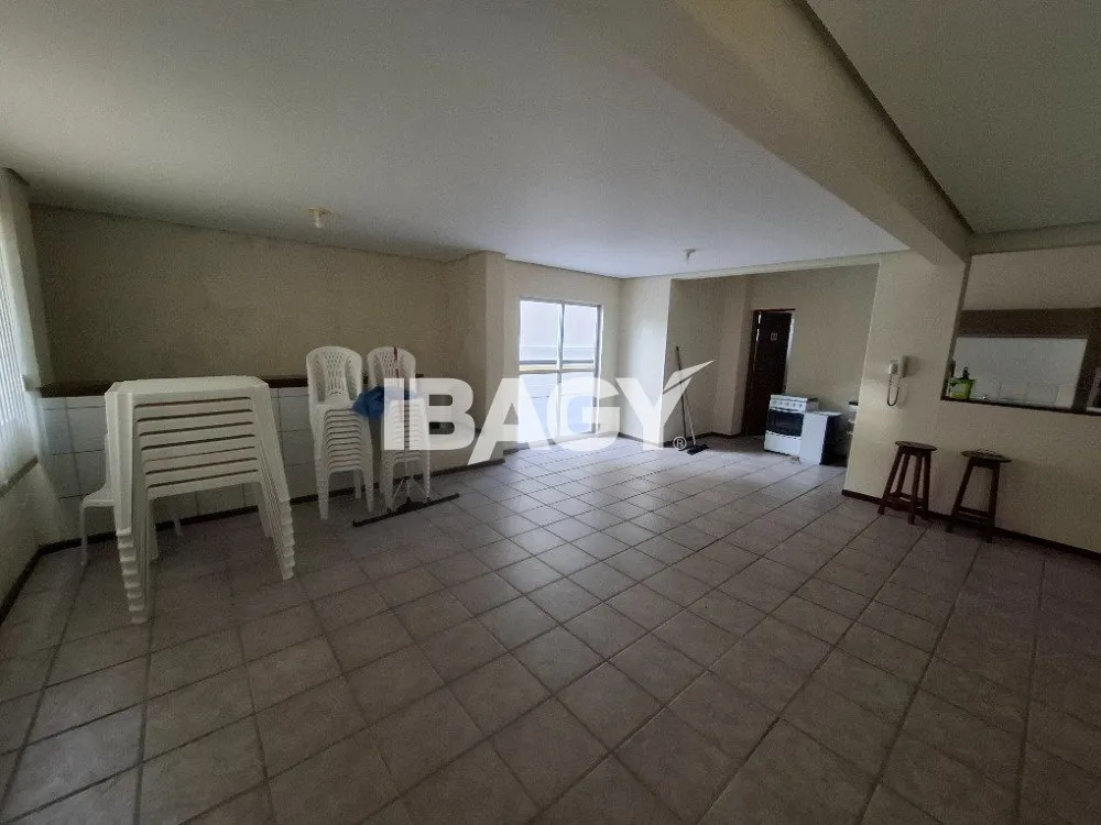 2-bedroom apartment with a gas stove kitchen — photo 21