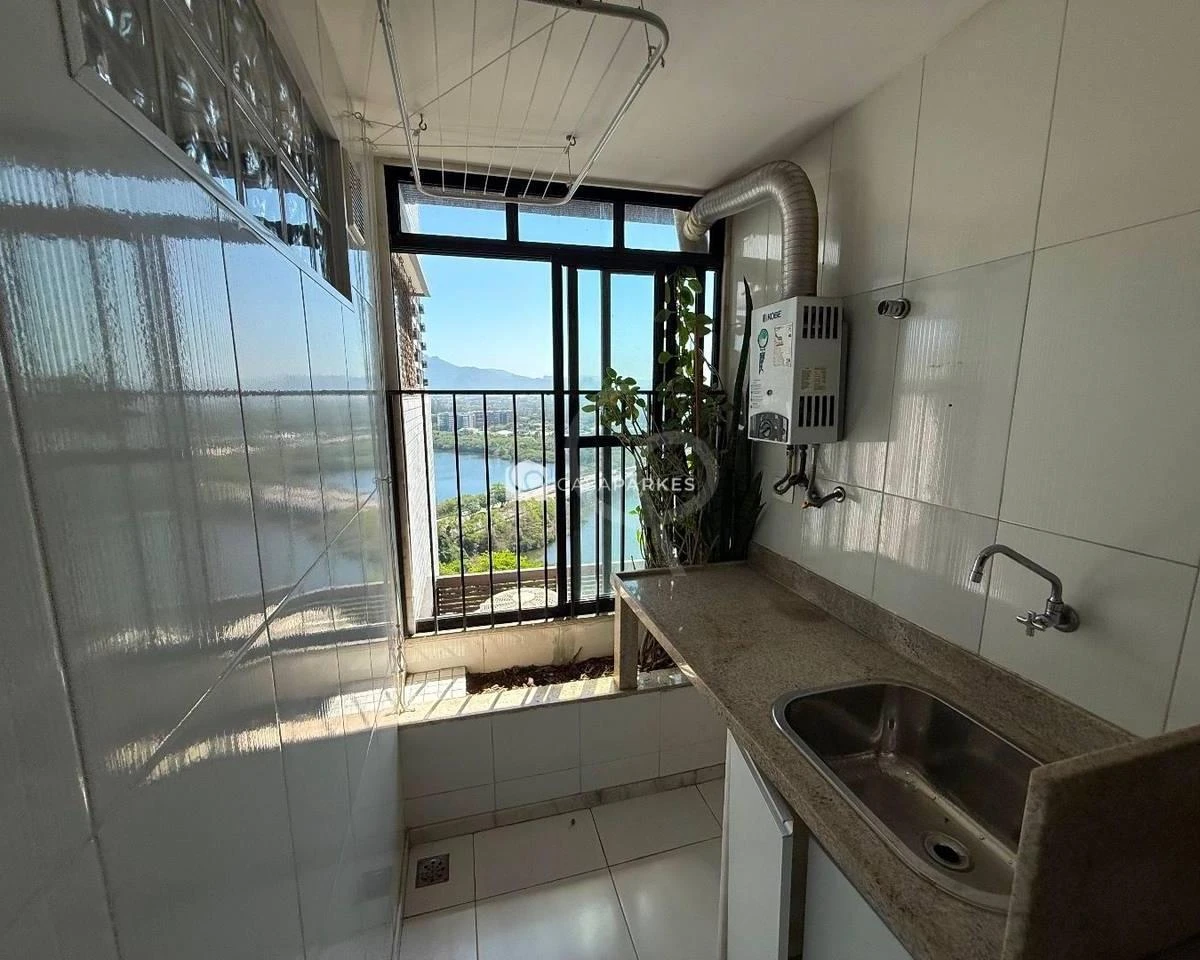 1-bedroom apartment with 2 bathrooms and balcony — photo 24