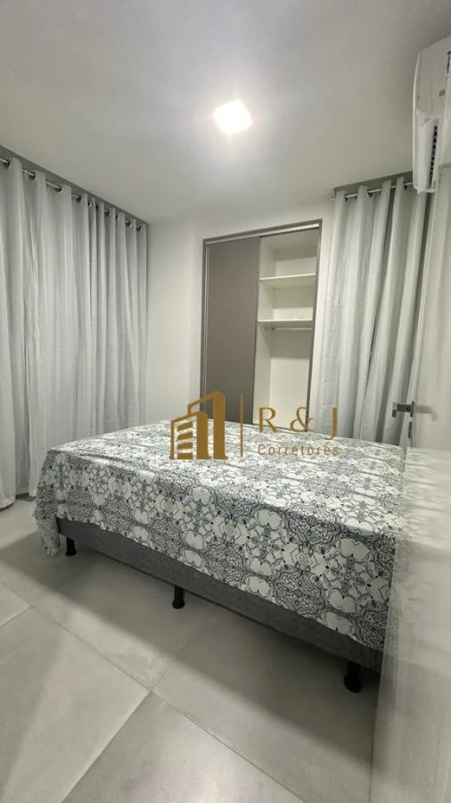 One-bedroom apartment with a water view — photo 5