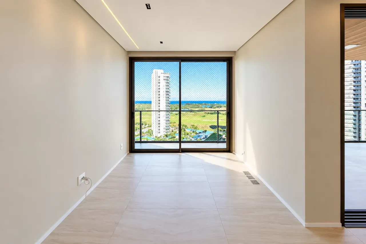 4-bedroom apartment with a water view — photo 27