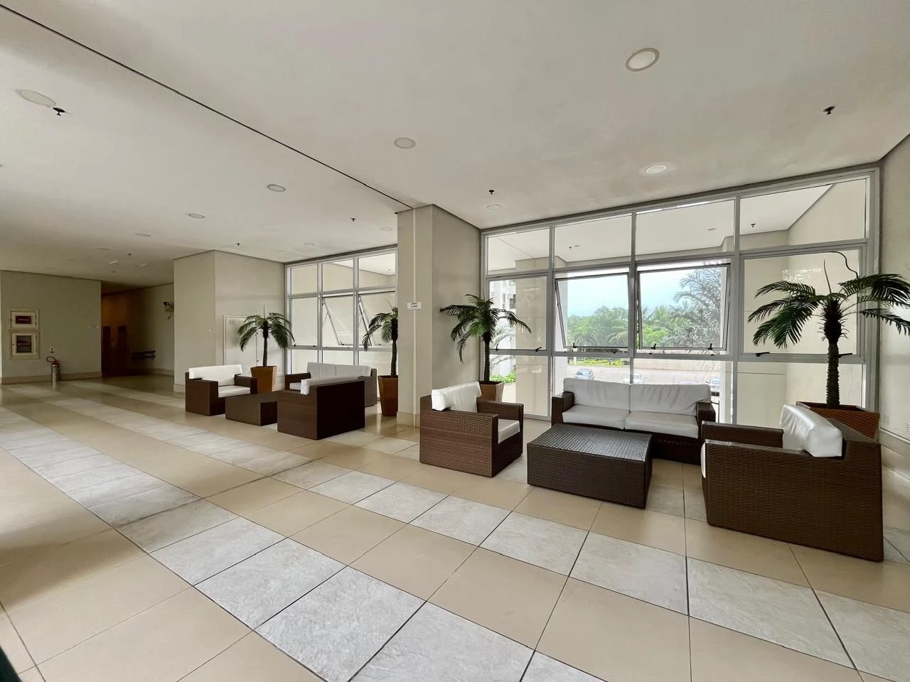 3-bedroom apartment in a building with a sauna — photo 48