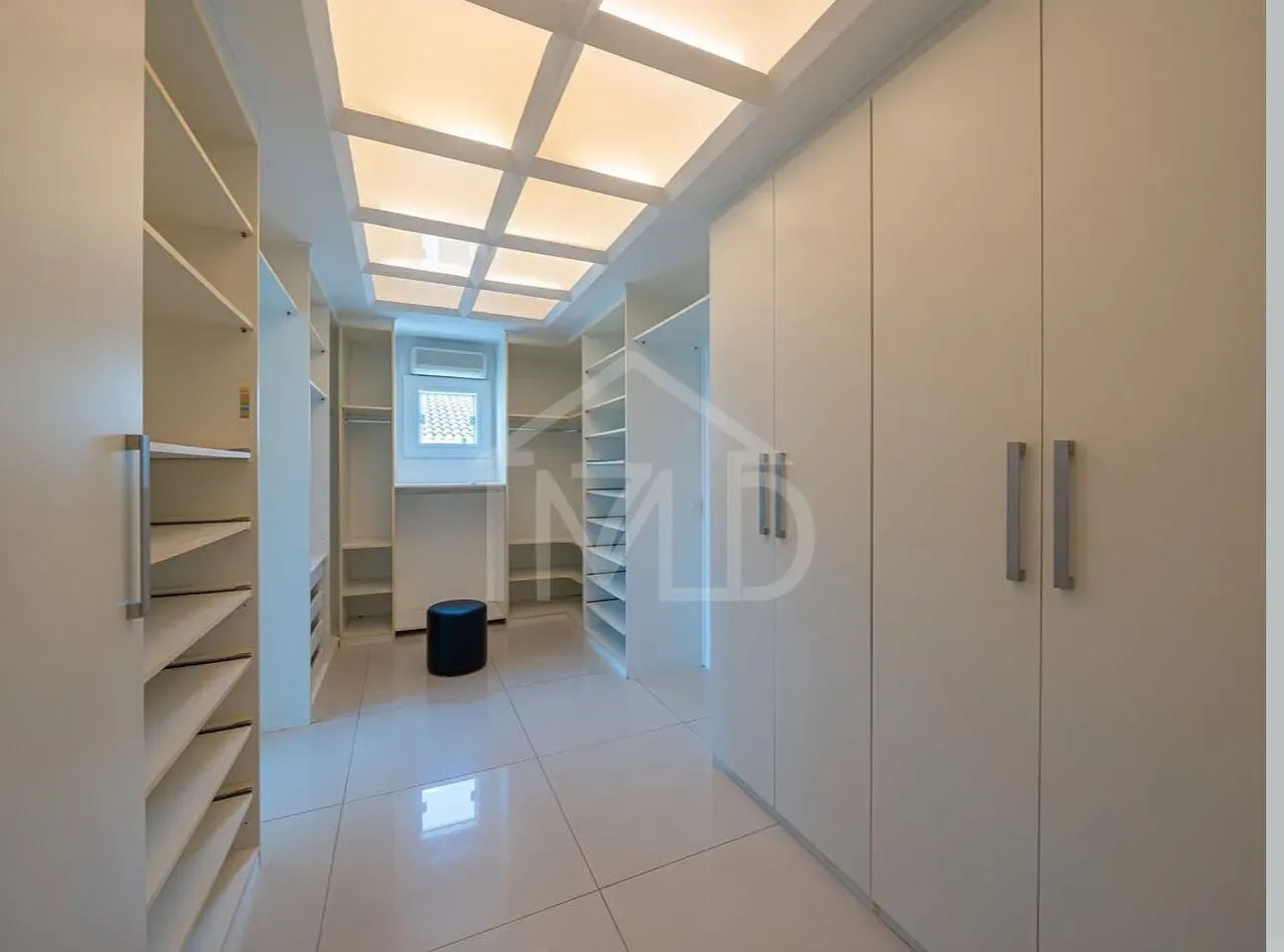 House with 5 bedrooms, 5 baths and 1000 m² — photo 6