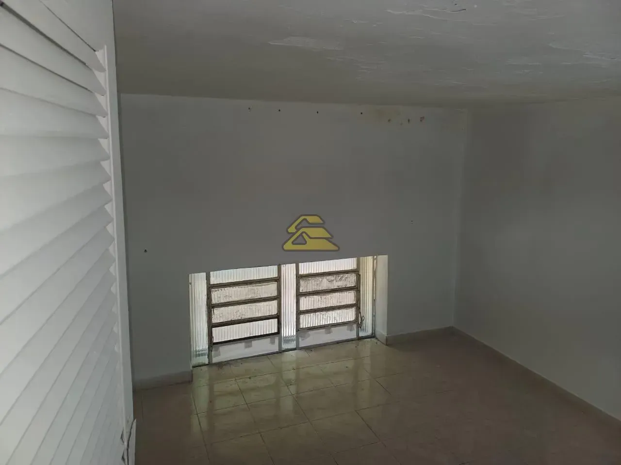 Duplex home with 5 bedrooms and 4 bathrooms — photo 30