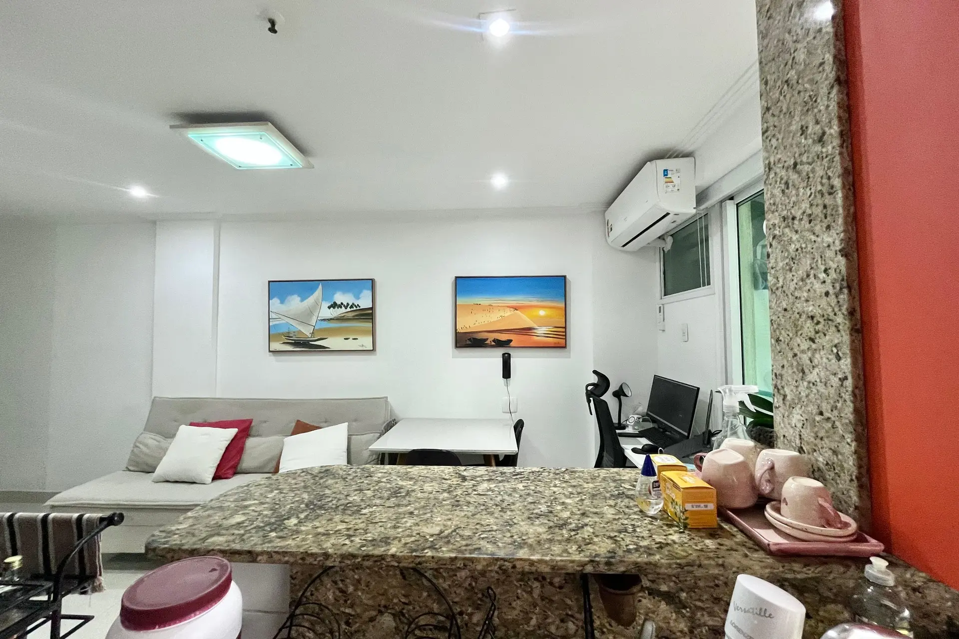 Furnished 1-bedroom apartment with pet-friendly policy — photo 16
