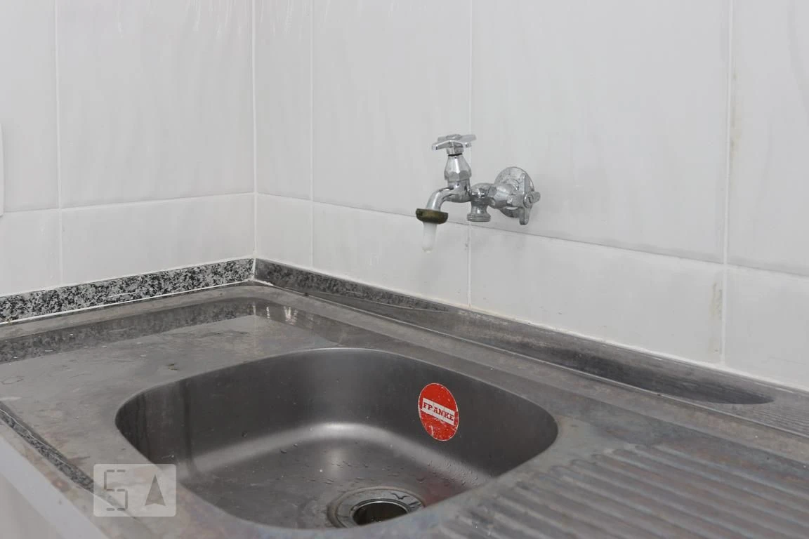 Unfurnished apartment with 2 bedrooms and a balcony — photo 38