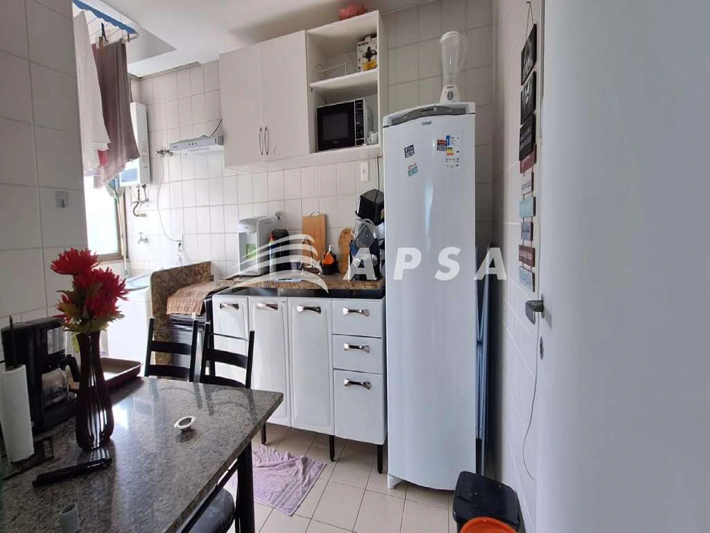 Apartamento mobiliado com 3 quartos e varanda envidraçada — photo 9