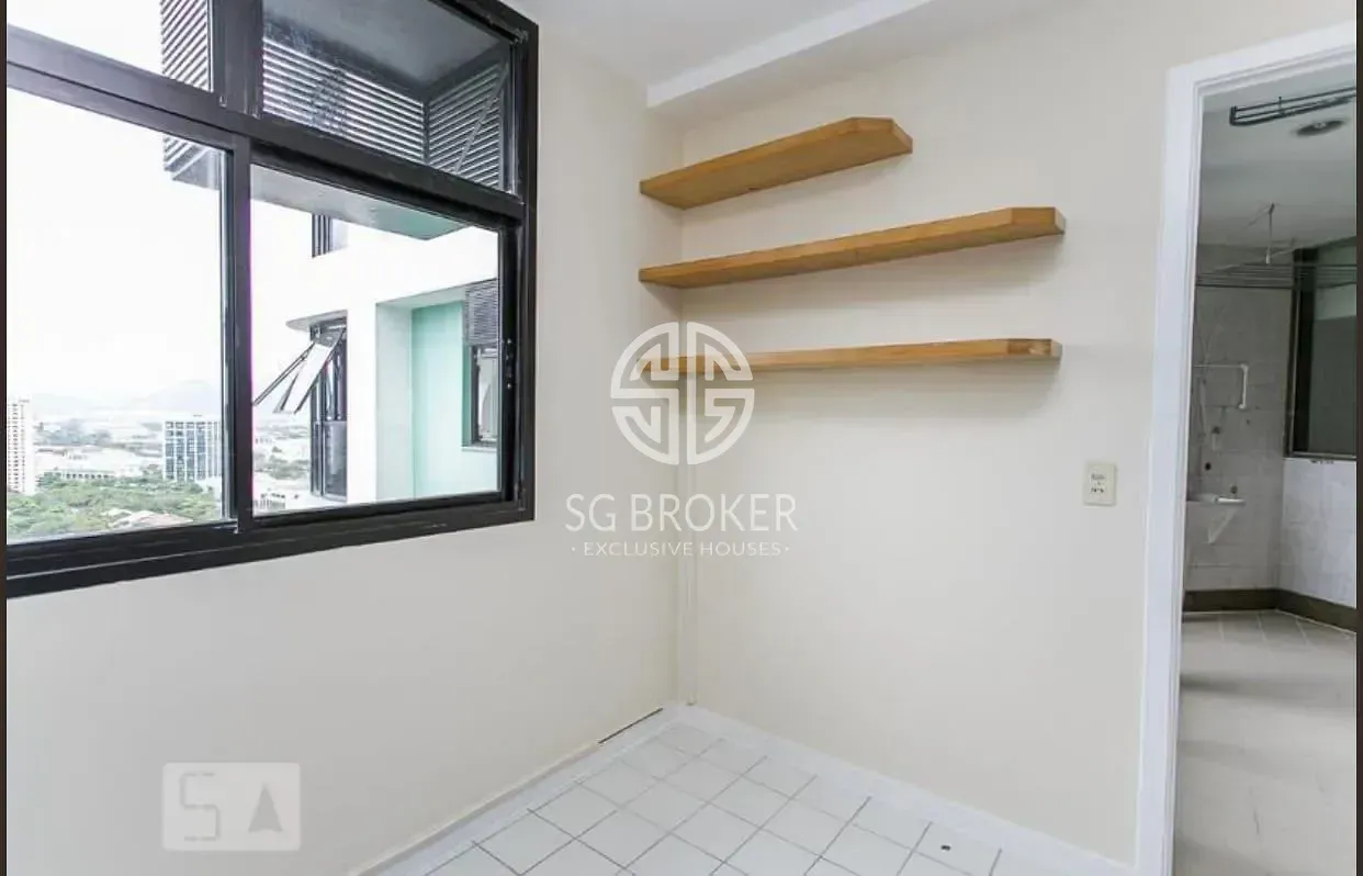 Apartment with 3 bedrooms and 5 bathrooms, with a balcony — photo 38