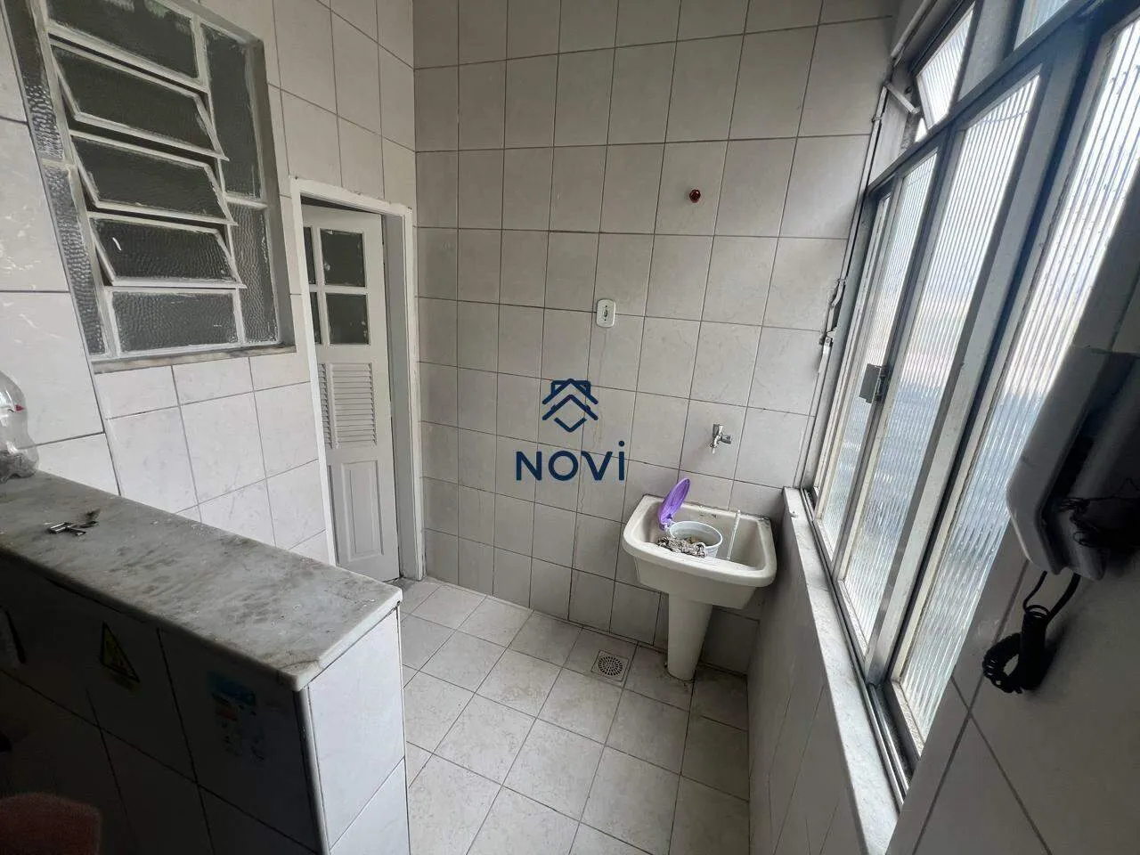 Apartamento sem mobília com 2 quartos e varanda — photo 11