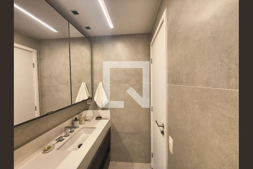 2-bedroom apartment with 1 en-suite and open-plan kitchen — photo 35