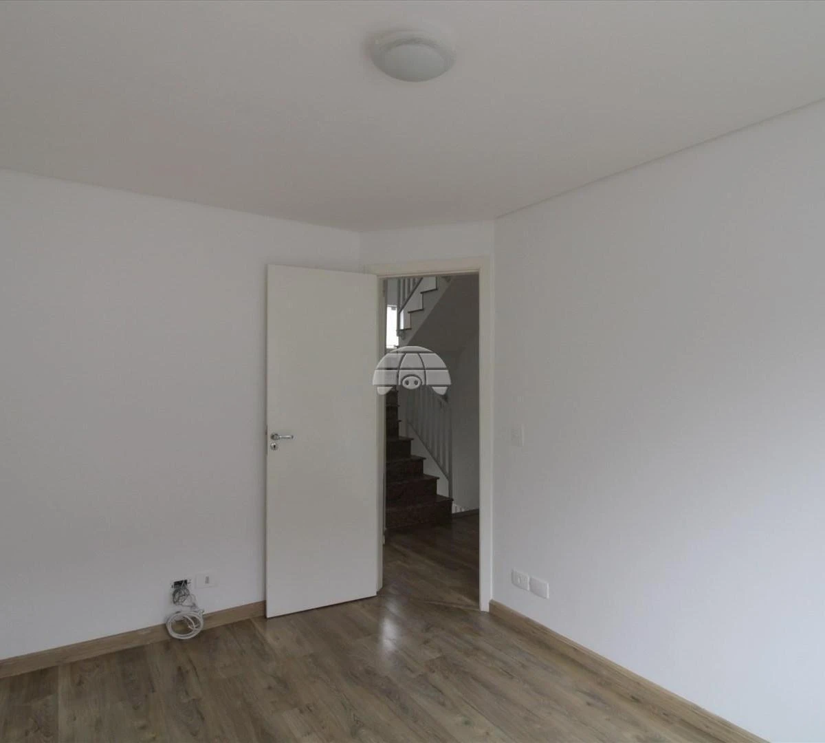 3-bedroom house with a bathtub in Curitiba — photo 25