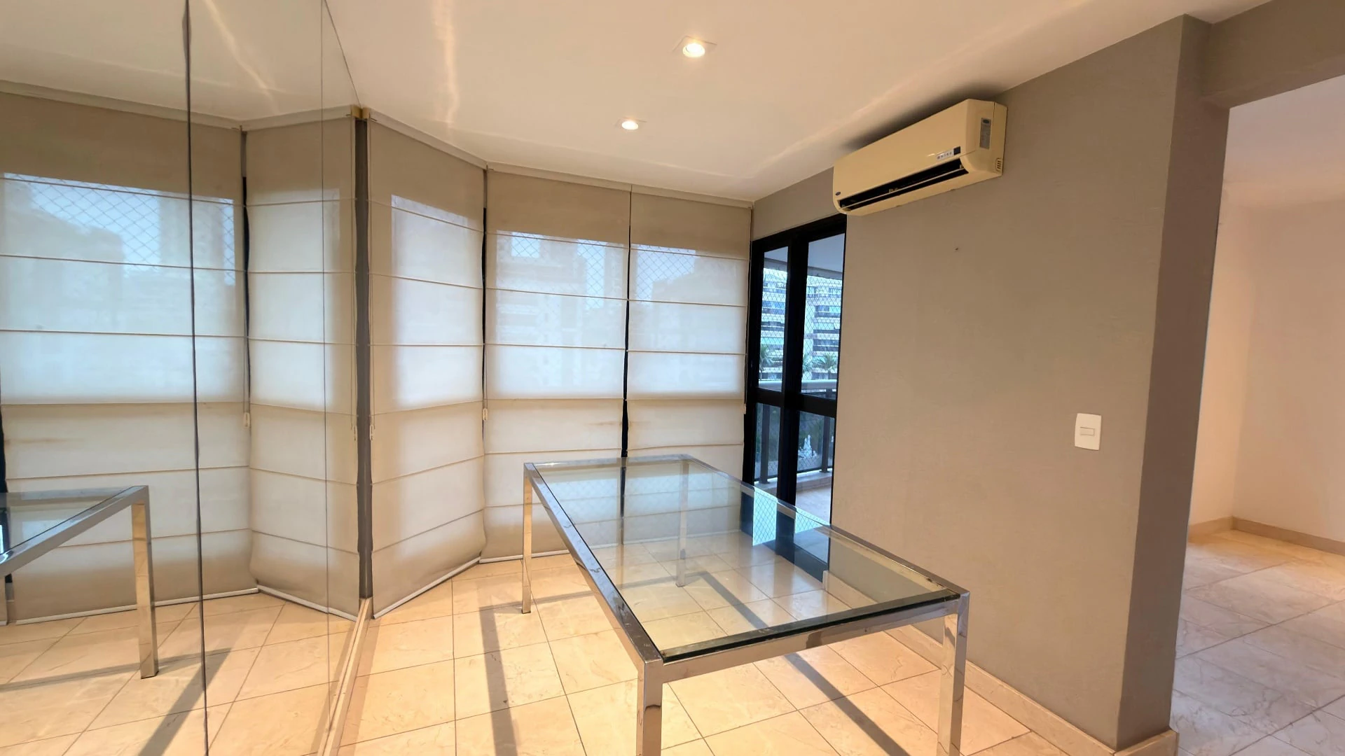 Apartamento, 162 m², com janelas do piso ao teto — photo 2