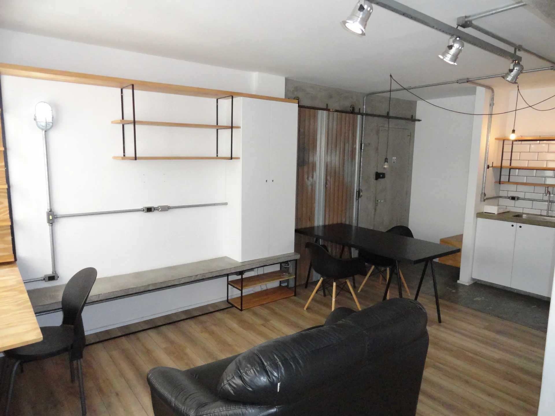 One-bedroom apartment with a home office — photo 13
