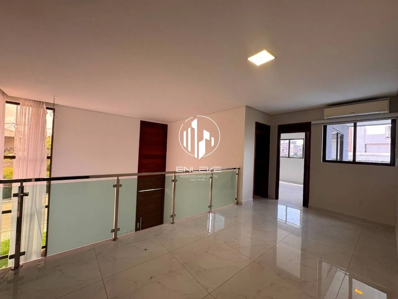 Casa com 4 suítes, 5 banheiros e 600 m² — photo 8