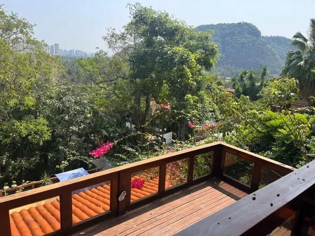 700 m² house with mountain and city views — photo 4