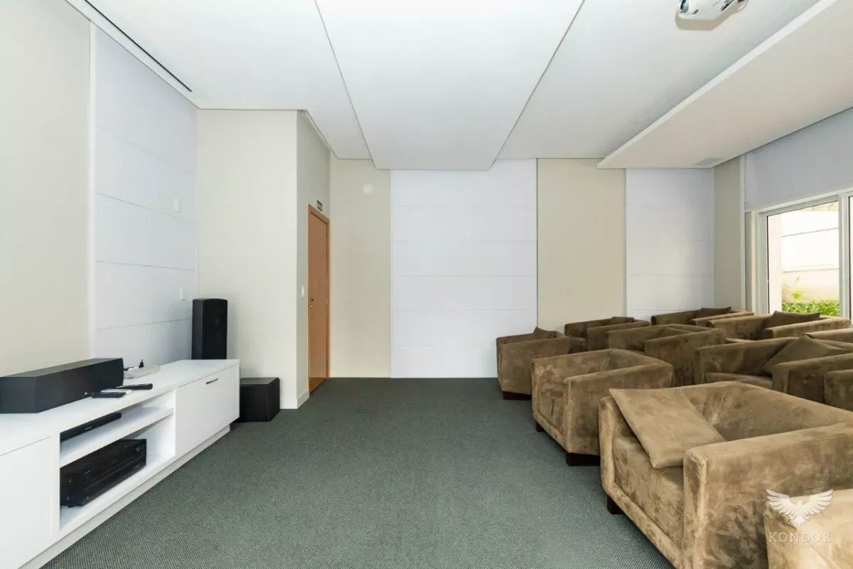Furnished 2-bedroom apartment with open-plan kitchen — photo 27