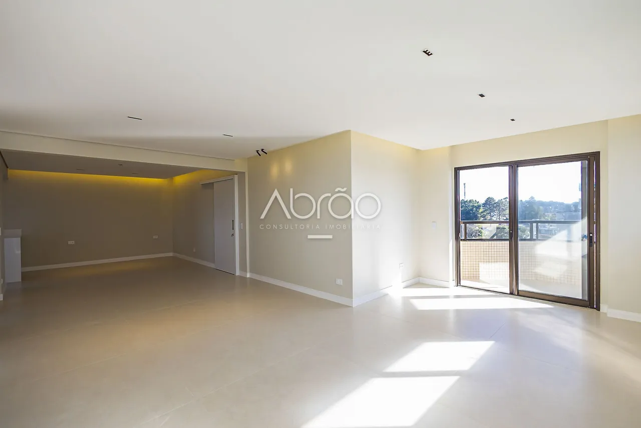 3-bedroom apartment with 1 en-suite bathroom — photo 2