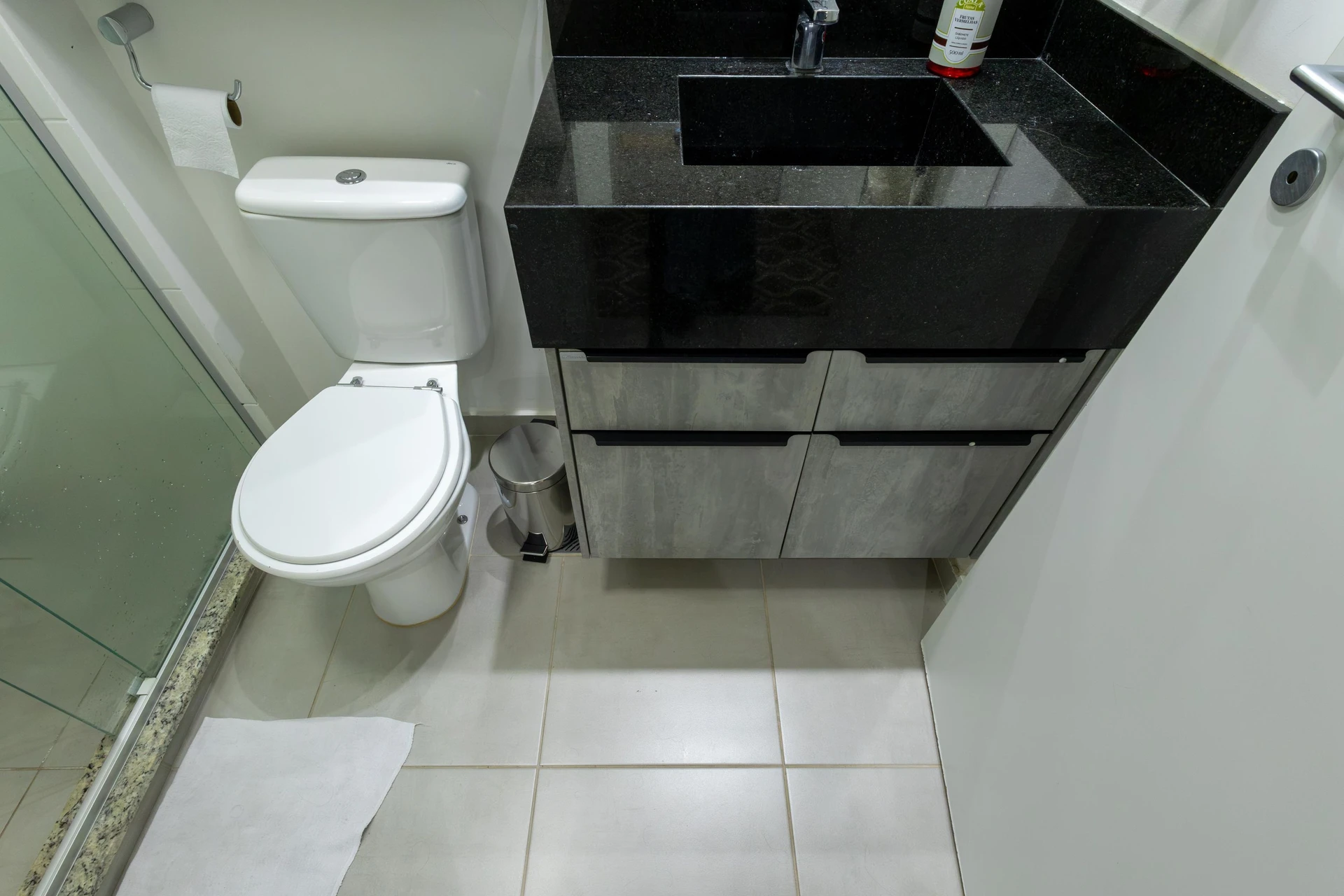 2-bedroom apartment with a glass-enclosed balcony — photo 44
