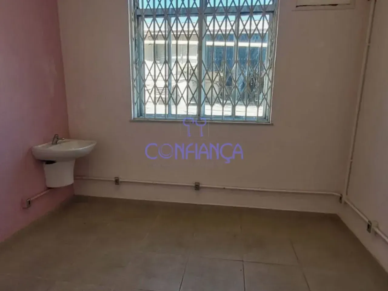 House with 1 bedroom and 3 bathrooms plus 5 parking spaces — photo 12
