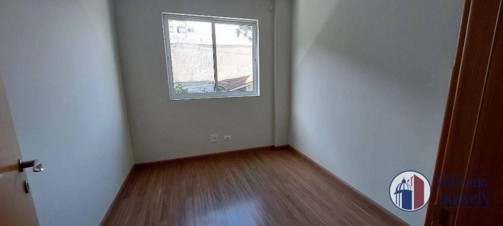 Wood or laminate floors in a 2-bedroom apartment, 55 m² — photo 7