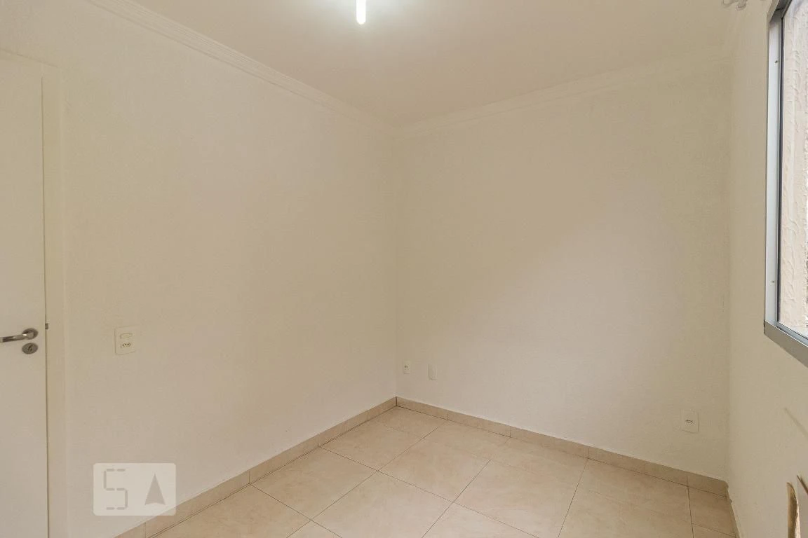 2-bedroom apartment with 1 bathroom and parking — photo 14