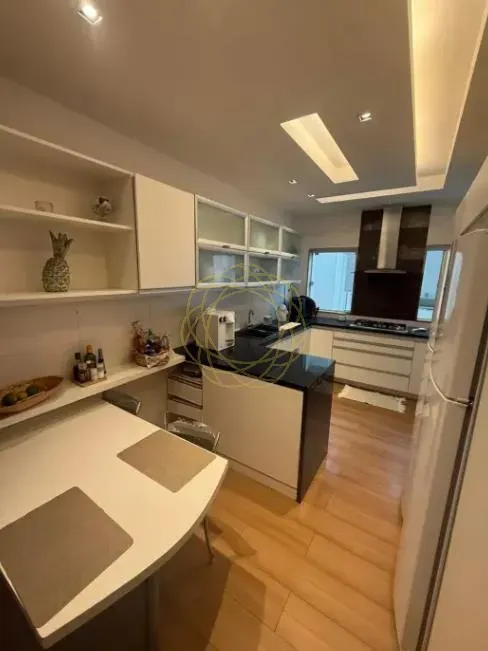 Casa de 360 m² con balcón gourmet y espacio de home office — photo 14