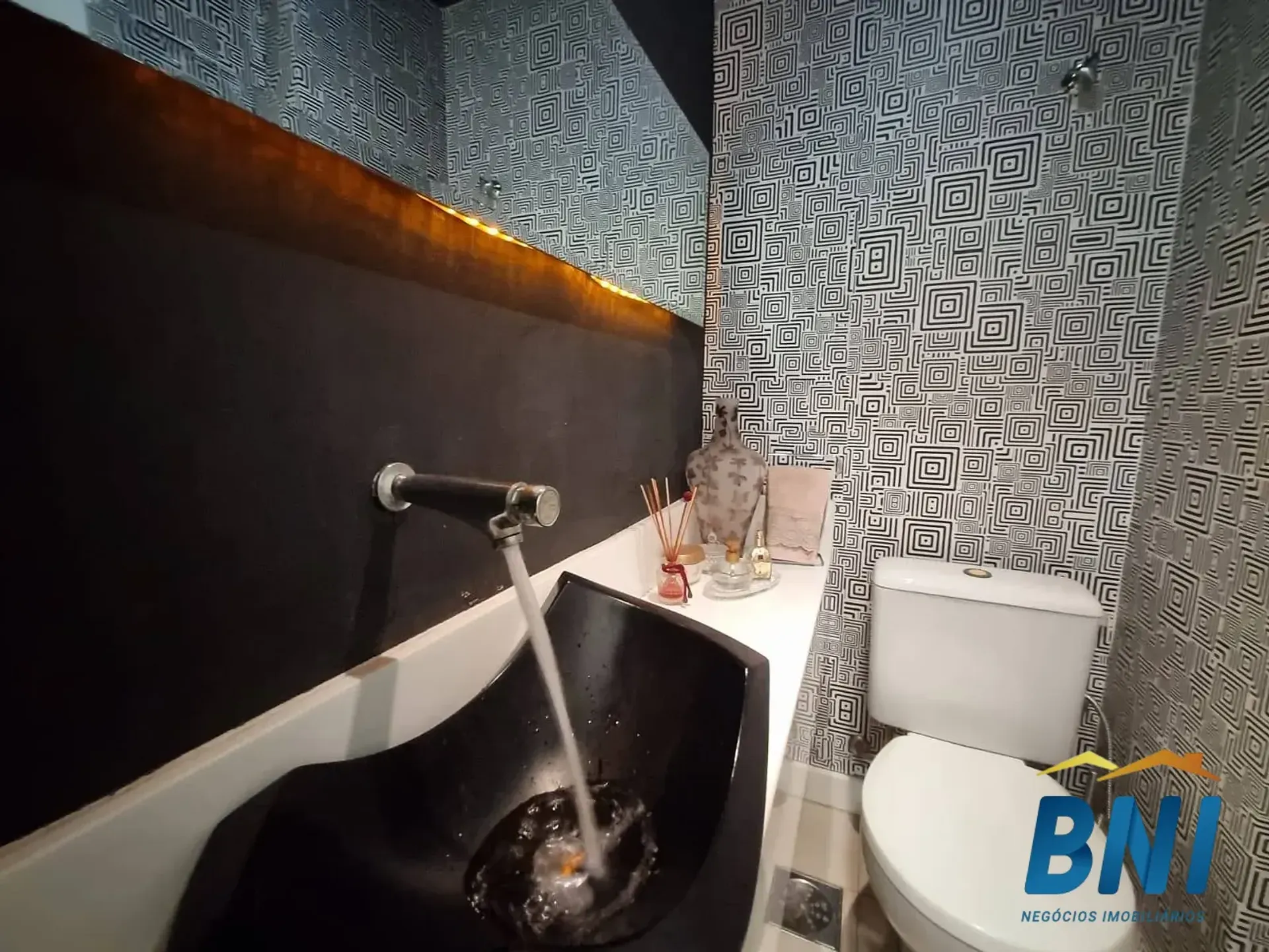 Home office in a 4-bedroom house, 226 m² — photo 6